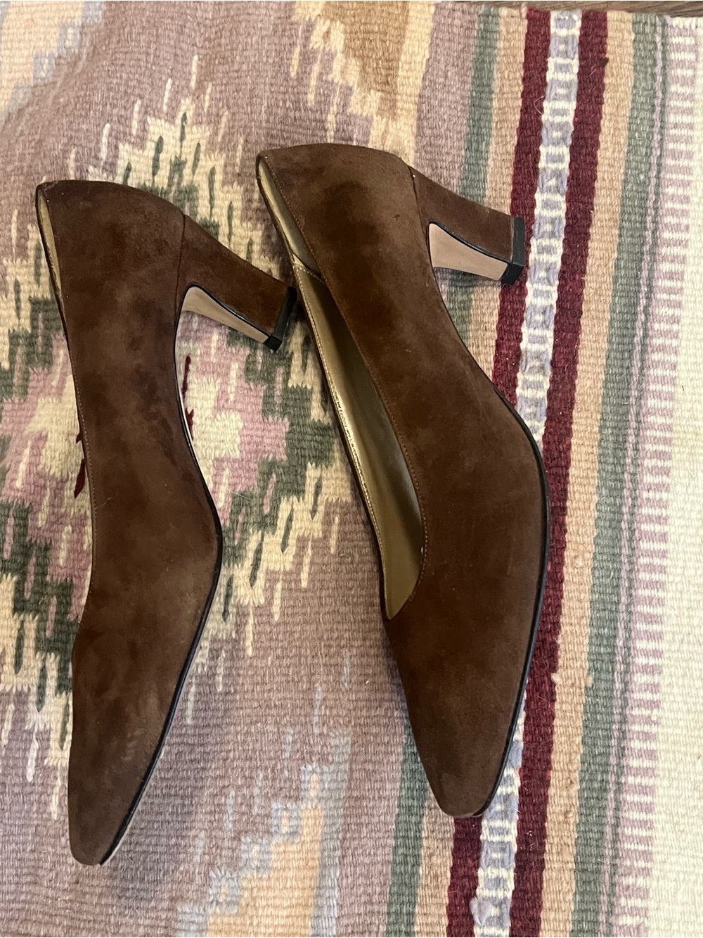 Vintage 90s Women's Brown Suede Mid Heel Pumps - Picture 9 of 9